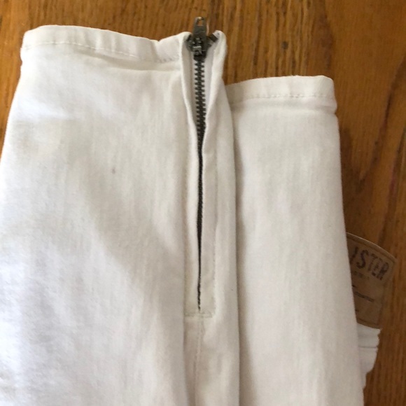 hollister white ripped jeans with zippers - Picture 2 of 3